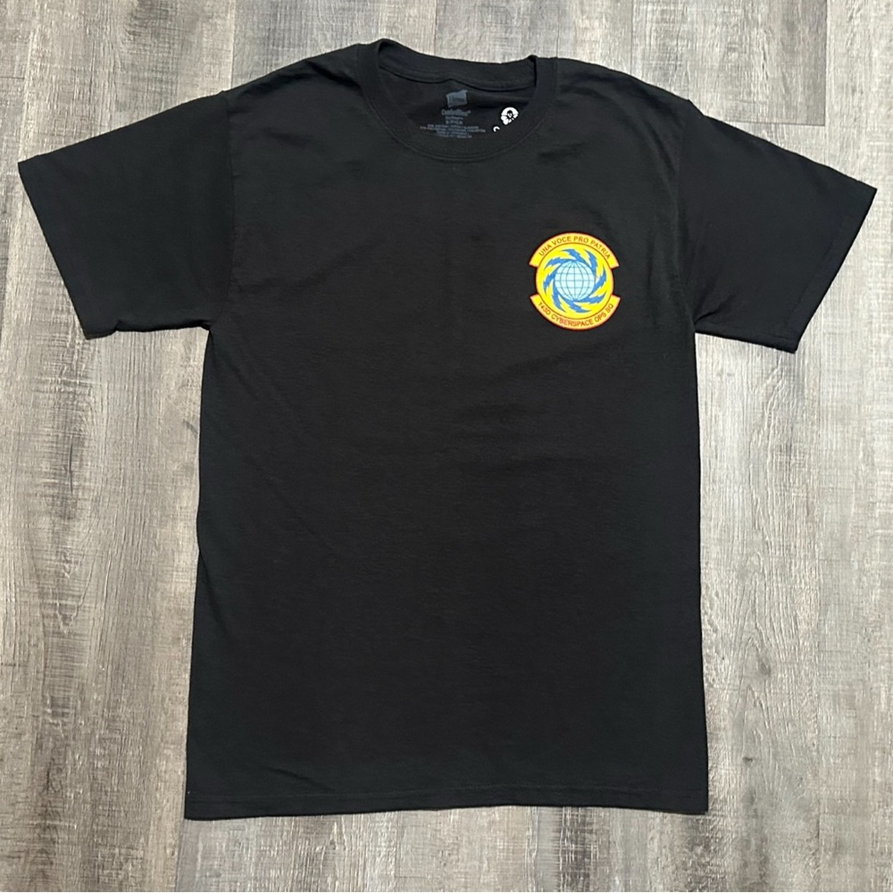 Men’s Small Black US Air Force 143d Cyberspace Ops Squadron Military Tee Shirt